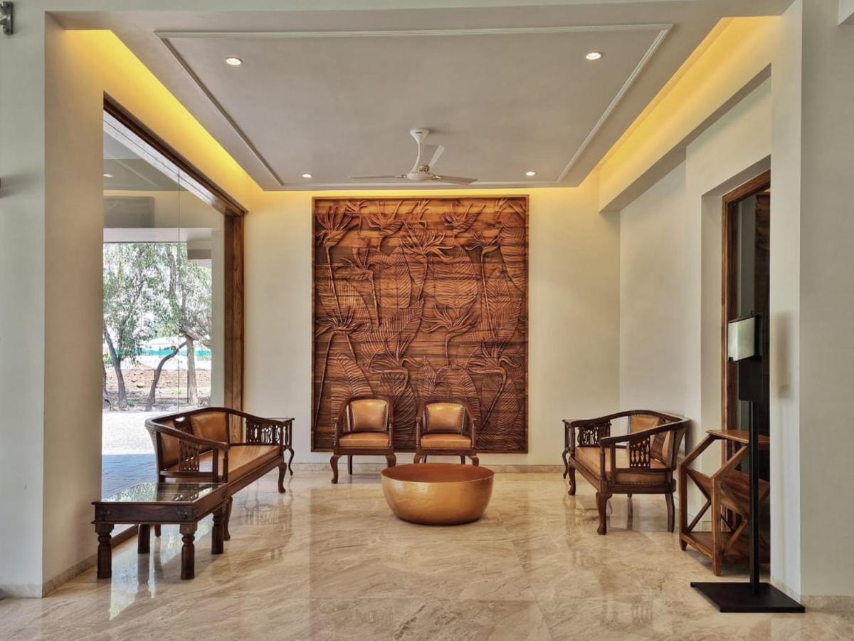 The Pavillion Hotel Kolhapur Buitenkant foto