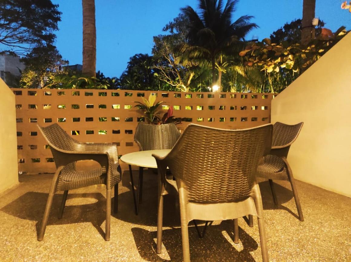 The Pavillion Hotel Kolhapur Buitenkant foto