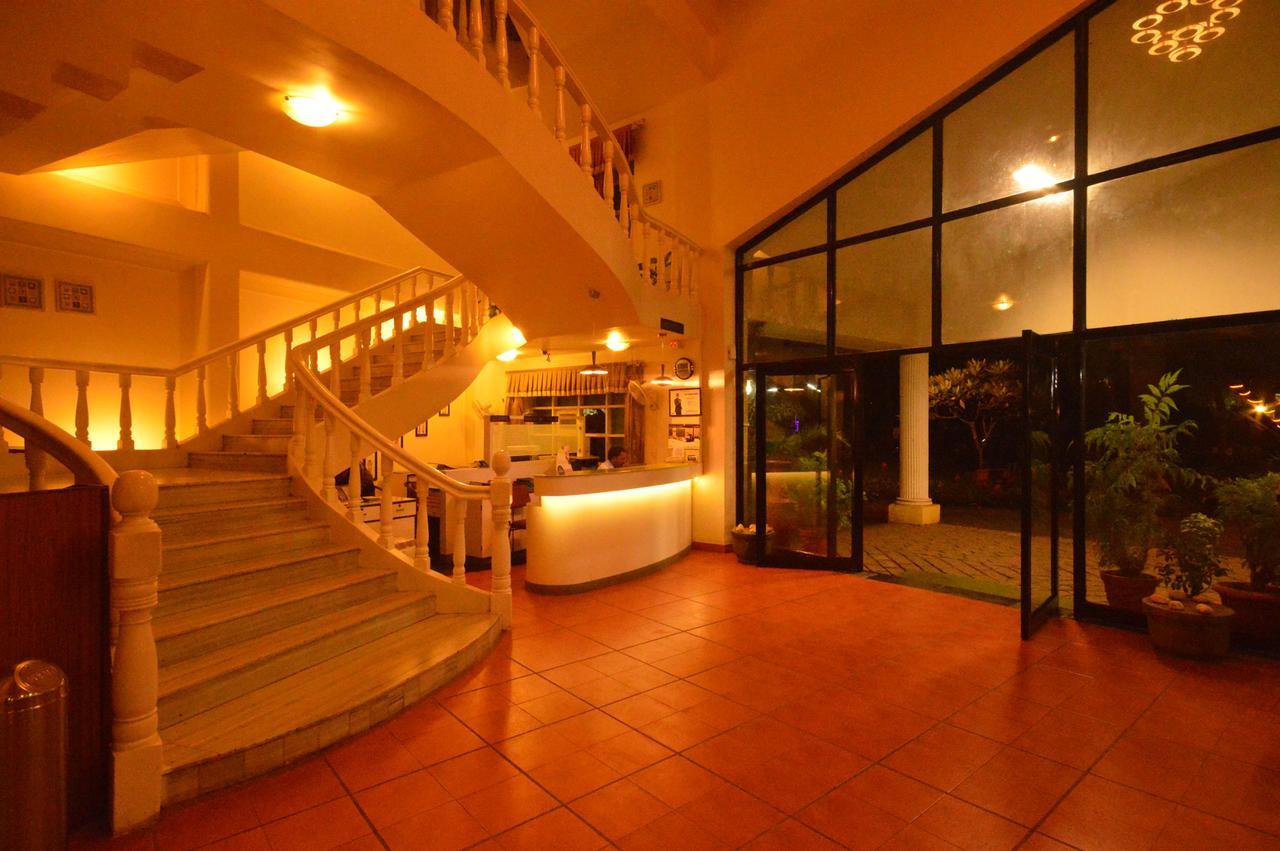 The Pavillion Hotel Kolhapur Buitenkant foto