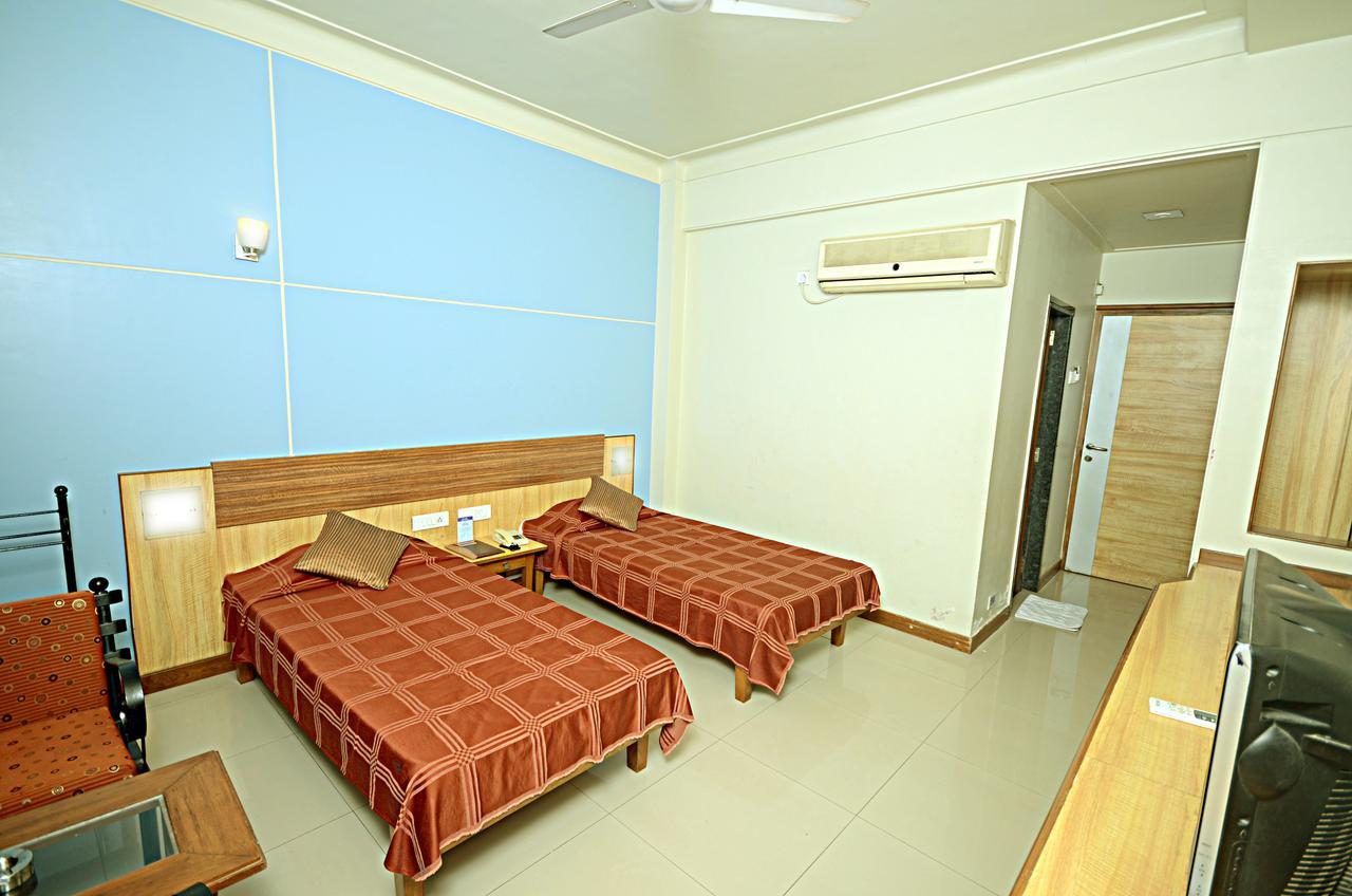 The Pavillion Hotel Kolhapur Buitenkant foto