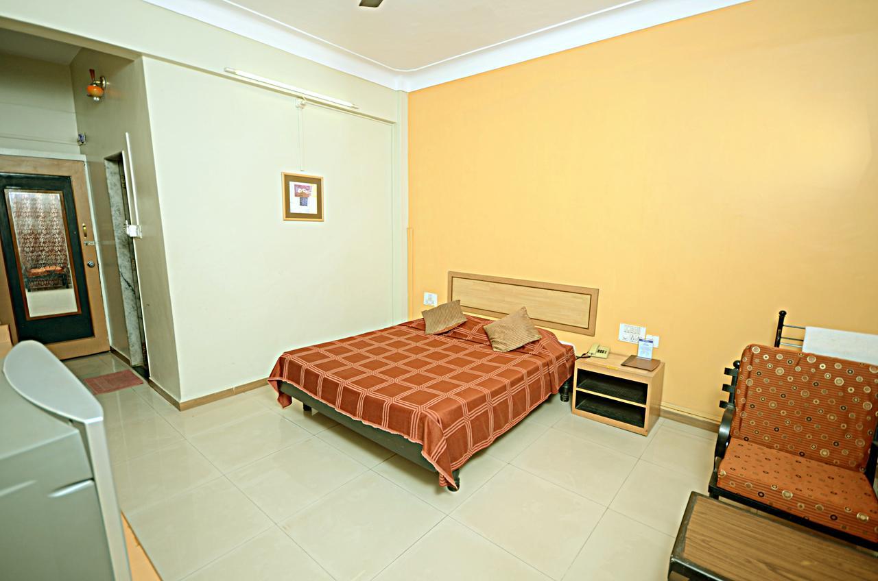 The Pavillion Hotel Kolhapur Buitenkant foto